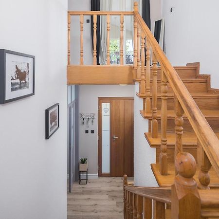 Family Vacation Villa Žbandaj エクステリア 写真