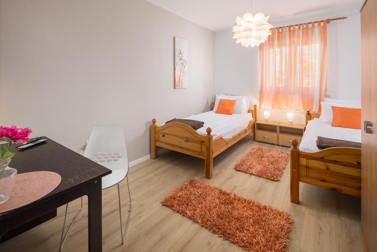 Family Vacation Villa Žbandaj エクステリア 写真