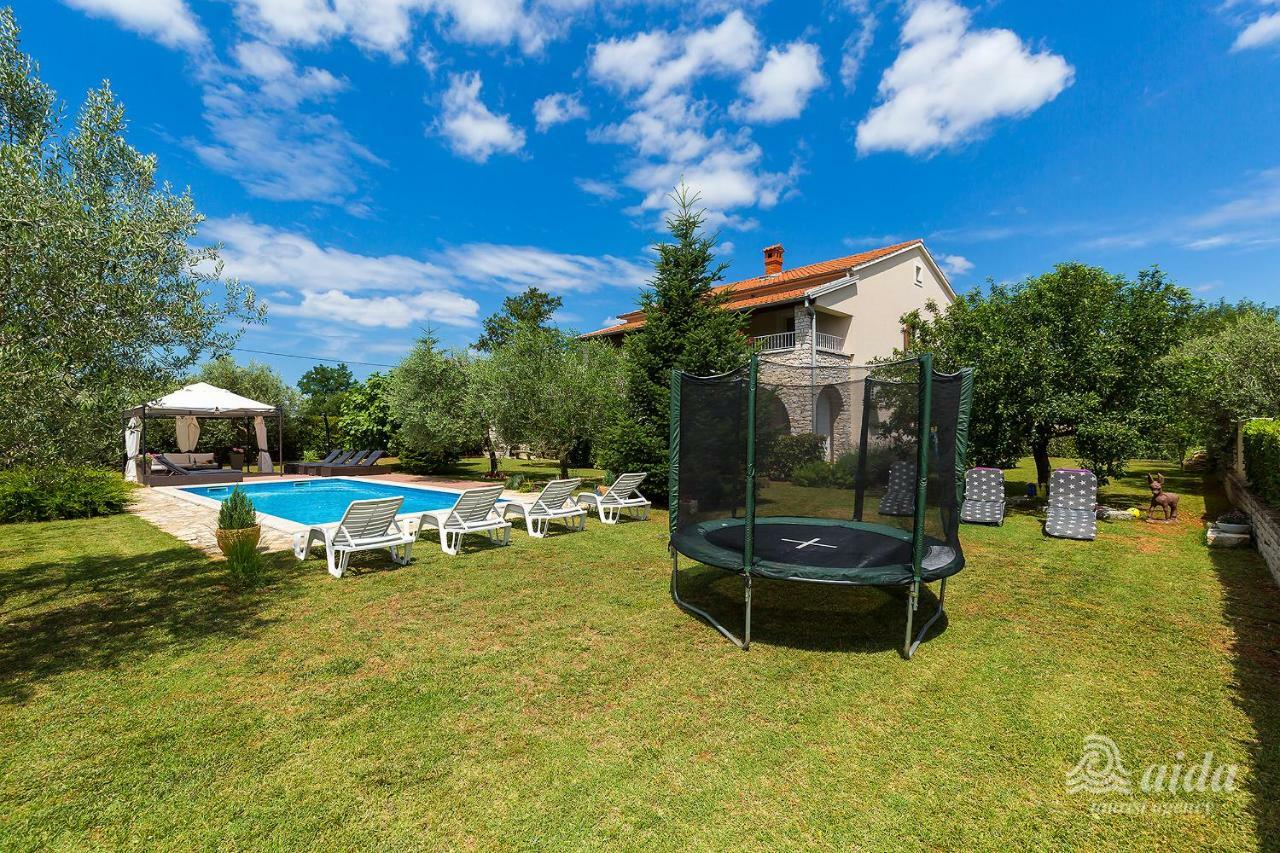 Family Vacation Villa Žbandaj エクステリア 写真