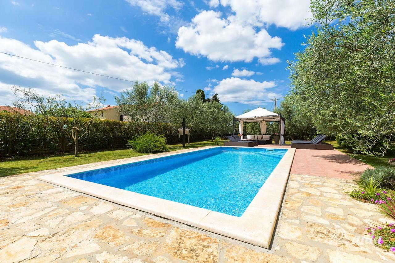 Family Vacation Villa Žbandaj エクステリア 写真