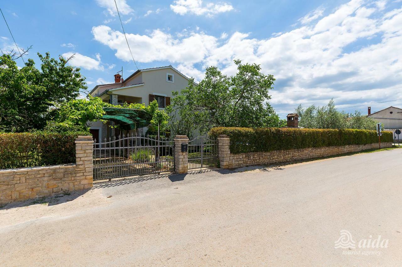 Family Vacation Villa Žbandaj エクステリア 写真