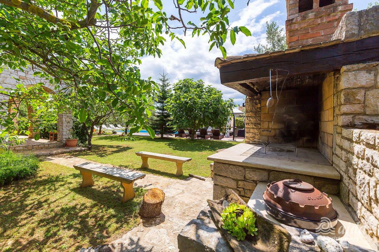Family Vacation Villa Žbandaj エクステリア 写真